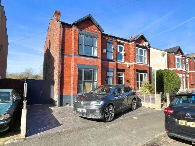 House for sale in Ashton upon Mersey, Trafford Park