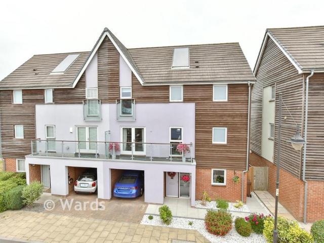 House for sale in St. Marys Island, Gillingham