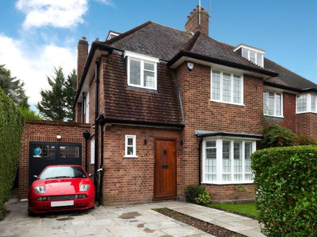 House for sale in Hampstead Garden Suburb, Isle Of Man