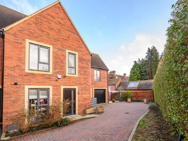 House for sale in Leisure Village, Kettering