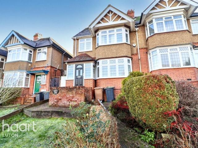 House for sale in Spring Park, Luton