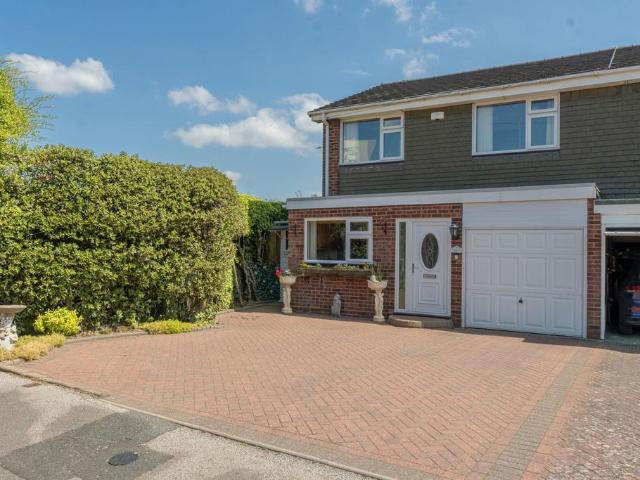 House for sale in Kingshurst, West Midlands