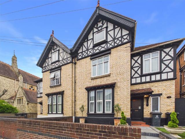 House for sale in Kings Barton, Gloucester