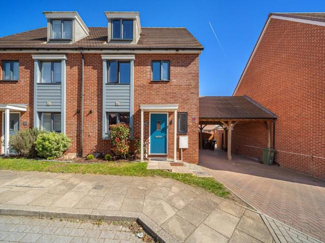 House for sale in Castle Hill, Monks Orchard