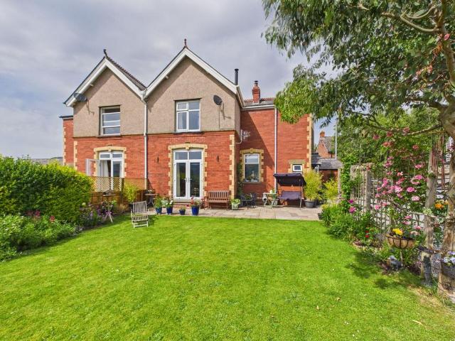 House for sale in Crickhowell