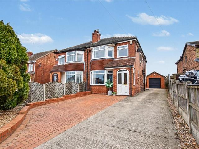House for sale in West Ardsley, Tingley