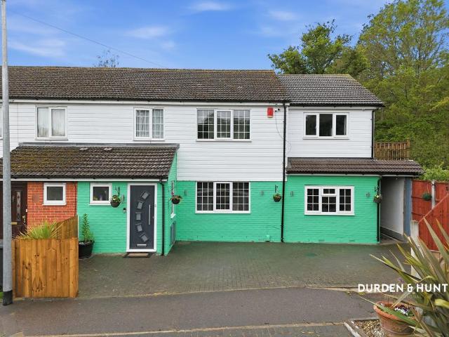 House for sale in Hainault, Greater London