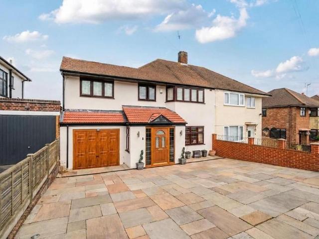 House for sale in Elmstead, Greater London