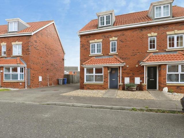House for sale in Desborough