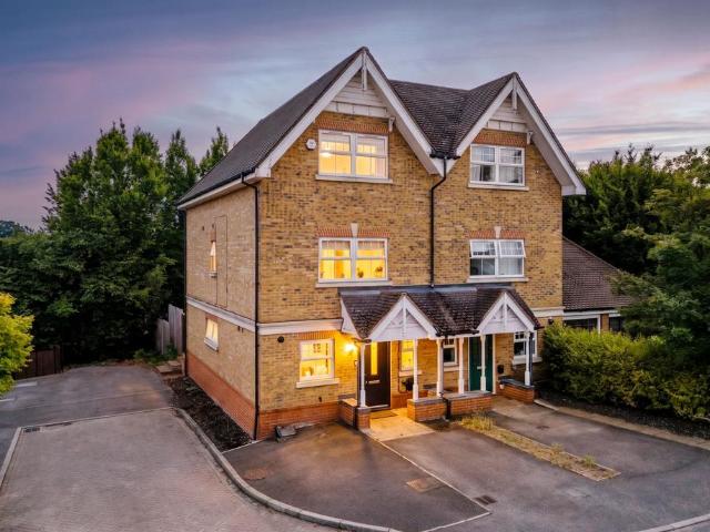 House for sale in Winkfield