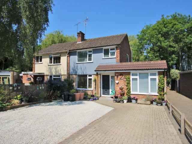 House for sale in Emmbrook, Wokingham