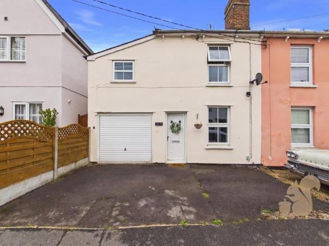 House for sale in Chipping Hill, Essex