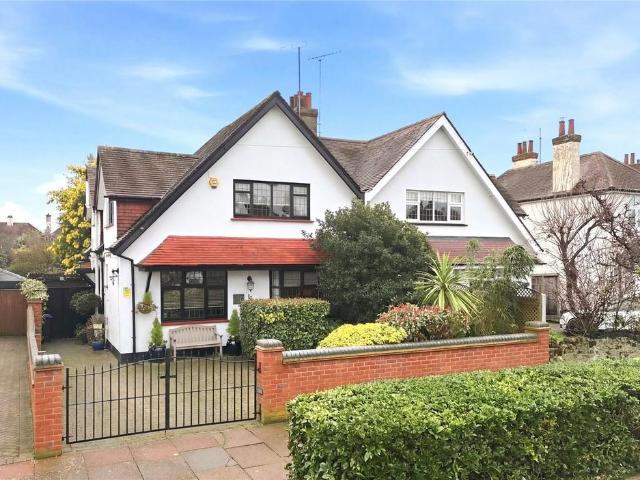 House for sale in North Shoebury, Alton Barnes