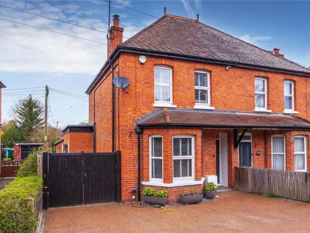 House for sale in Knowl Hill
