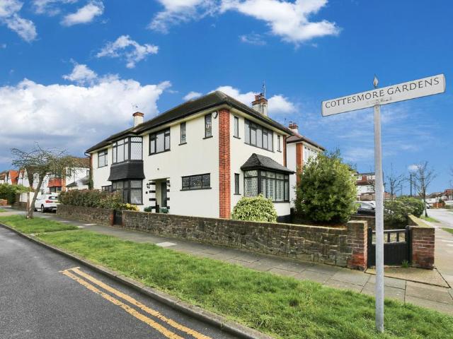 House for sale in Alton Barnes, Isle Of Man