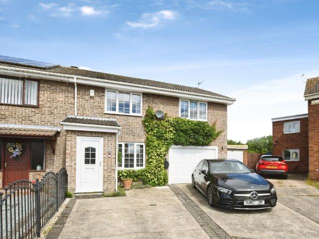 House for sale in Kingswood, Hull
