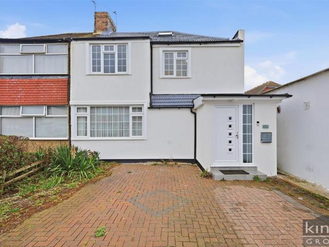 House for sale in Enfield Island Village, Greater London