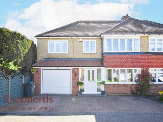 House for sale in Goffs Oak, Broxbourne