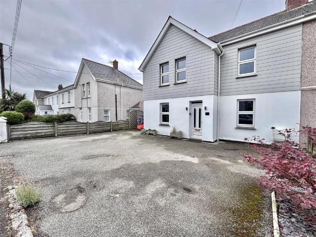 House for sale in St Stephen, Cornwall