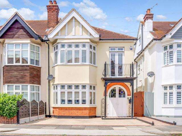 House for sale in Alton Barnes, Essex