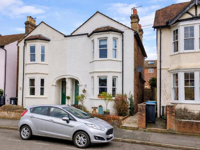 House for sale in Felden, Pouchen End