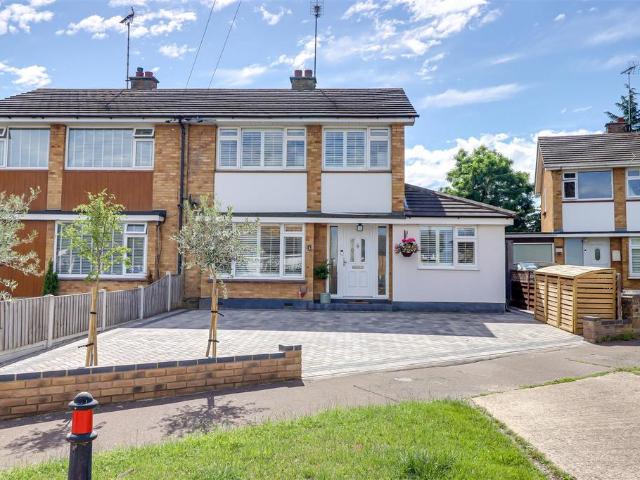 House for sale in Alton Barnes, Essex