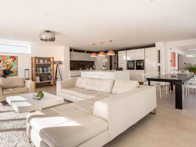 House for sale in Round Hill, Brighton