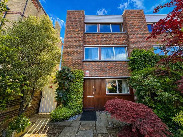 House for sale in South Hampstead, Greater London