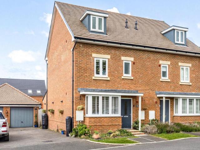House for sale in Perryfields, West Sussex