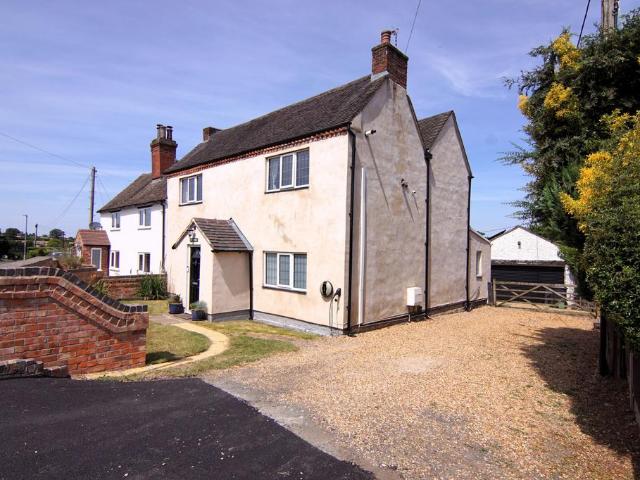 House for sale in Wood End, Gun Hill