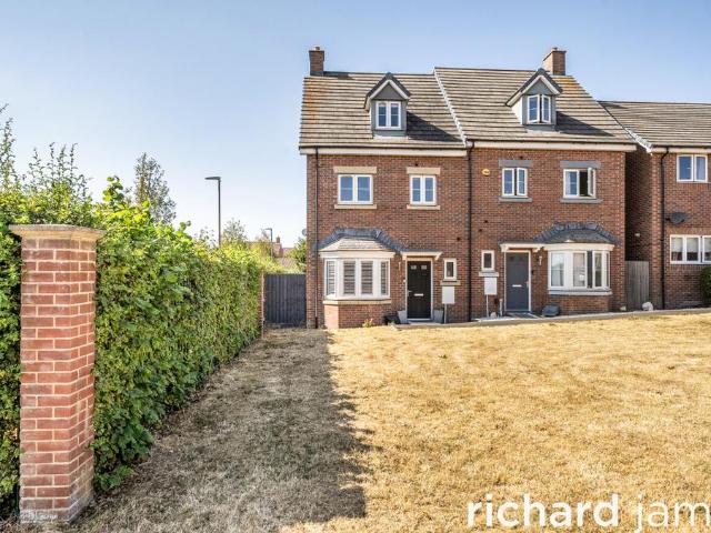House for sale in St Andrews Ridge, Abbey Mead
