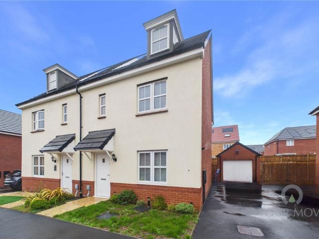 House for sale in Overstone Leys, Overstone