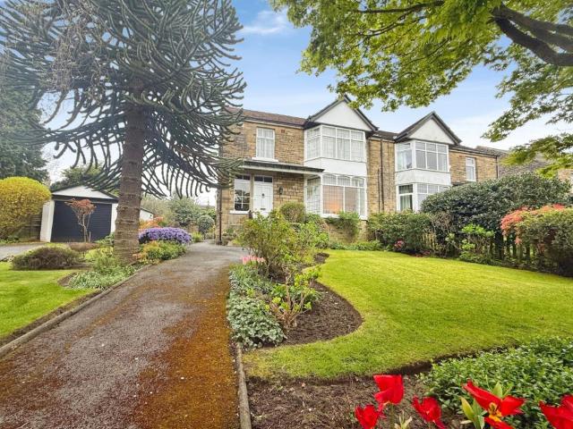 House for sale in Cottingley, West Yorkshire