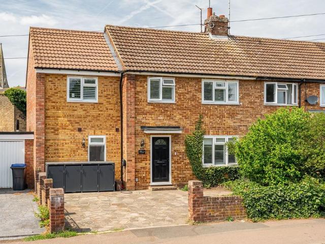 House for sale in Kings Hill, Colliers End