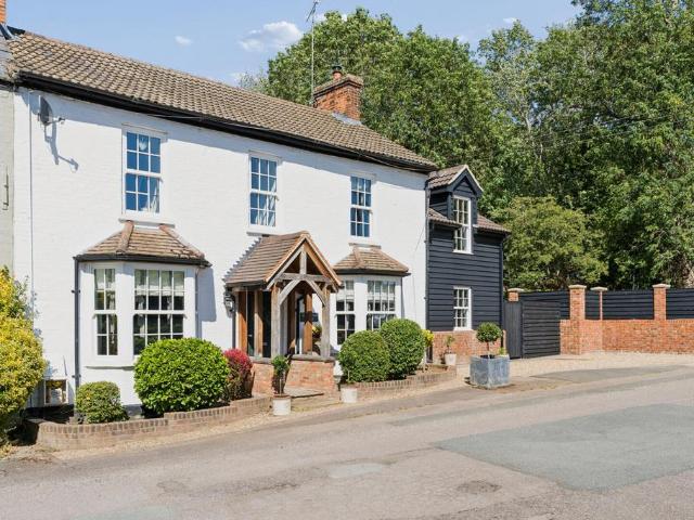 House for sale in Ampthill, Bedfordshire