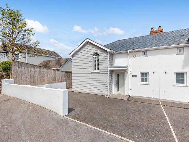 House for sale in Strode, Devon