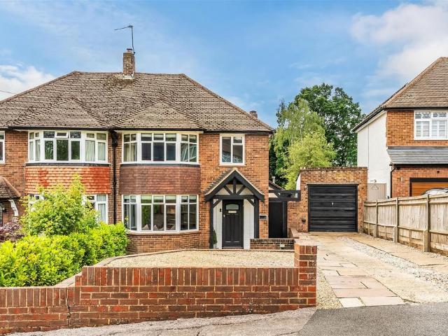 House for sale in Pachesham Park, Surrey