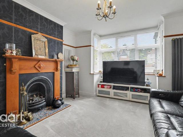 House for sale in Humberstone, Leicester