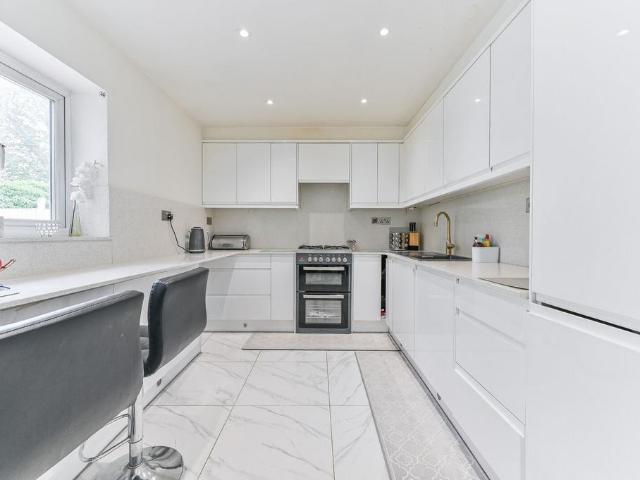 House for sale in New Malden, Greater London
