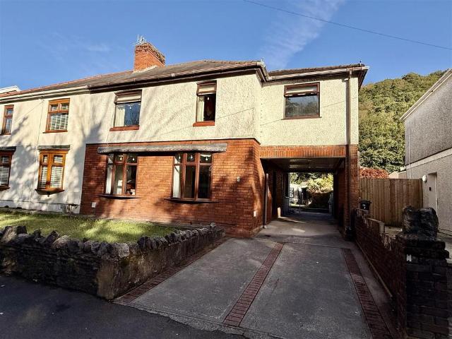 House for sale in Blaenhonddan, Aberdulais