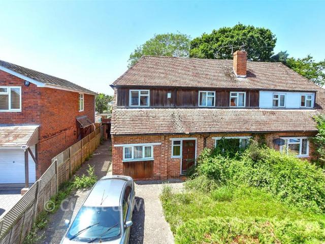 House for sale in Spring Vale, Hampshire