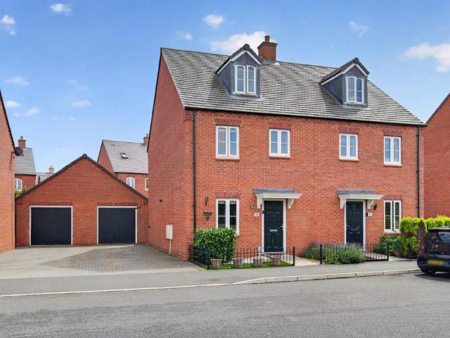 House for sale in Raunds