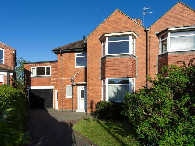 House for sale in High Field, York