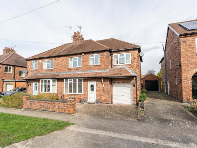 House for sale in High Field, York