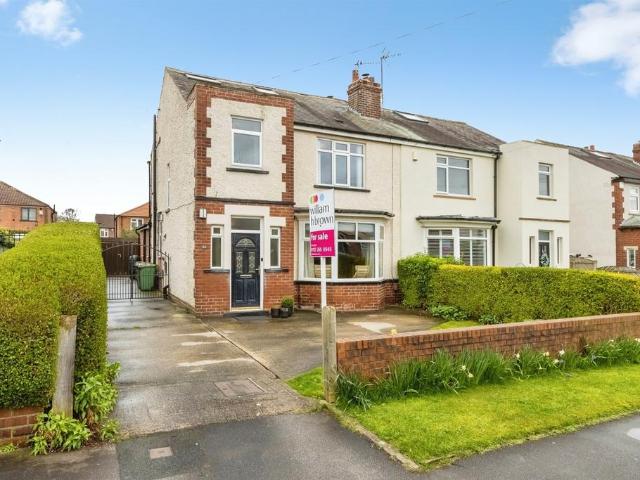 House for sale in Austhorpe, West Yorkshire