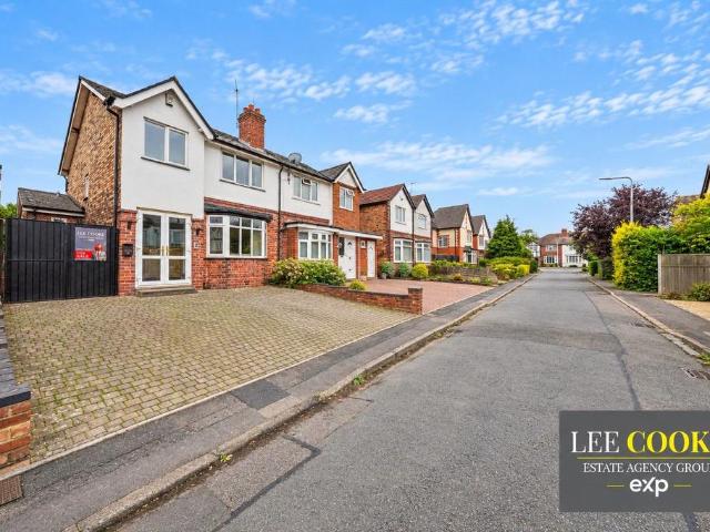 House for sale in Goldthorn Hill, West Midlands
