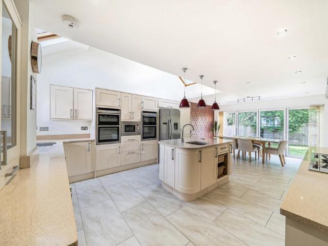 House for sale in High Barnet, Greater London