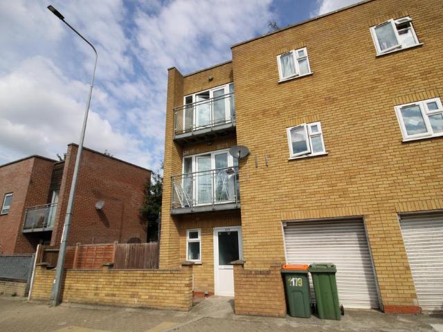 House for sale in Beckton, Greater London