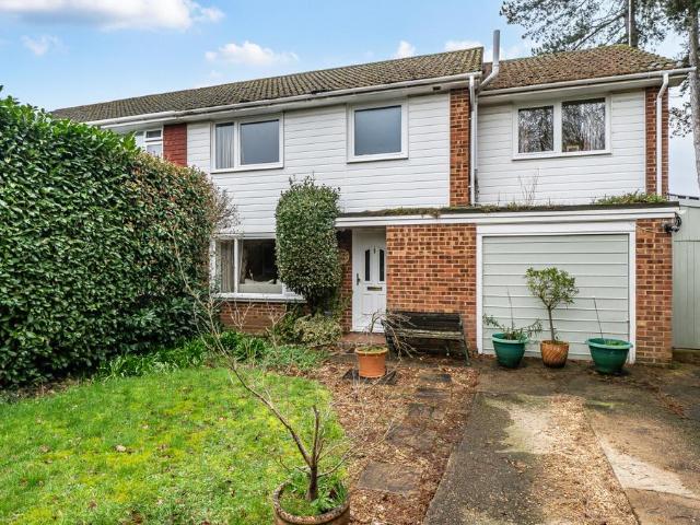 House for sale in Emmbrook, Wokingham