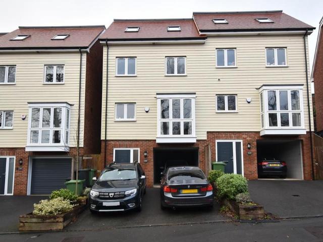 House for sale in Tilekiln, Guestling Green